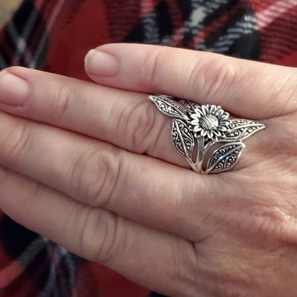 925 Sterling Silver Sunflower Ring - Picture 6 of 7
